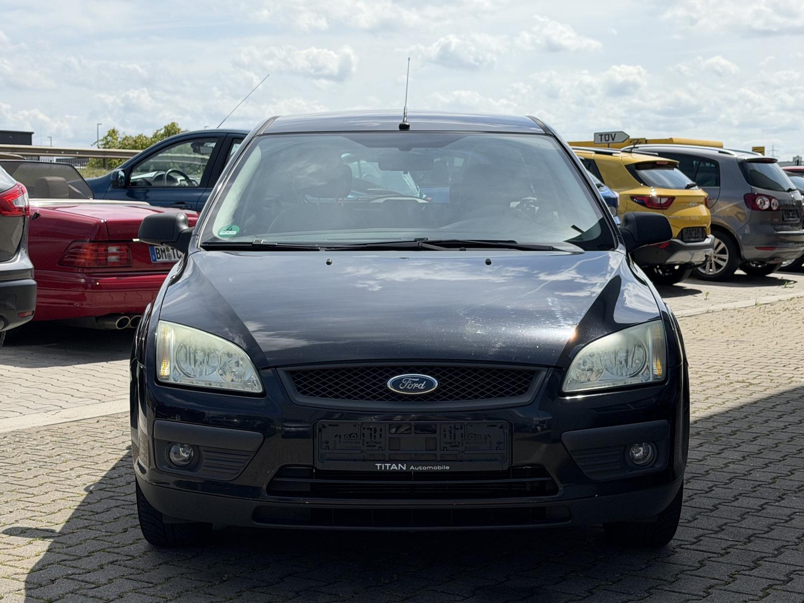 Ford Focus 1.4 Trend/TÜV neu/Klima/ZV/Radio-CD