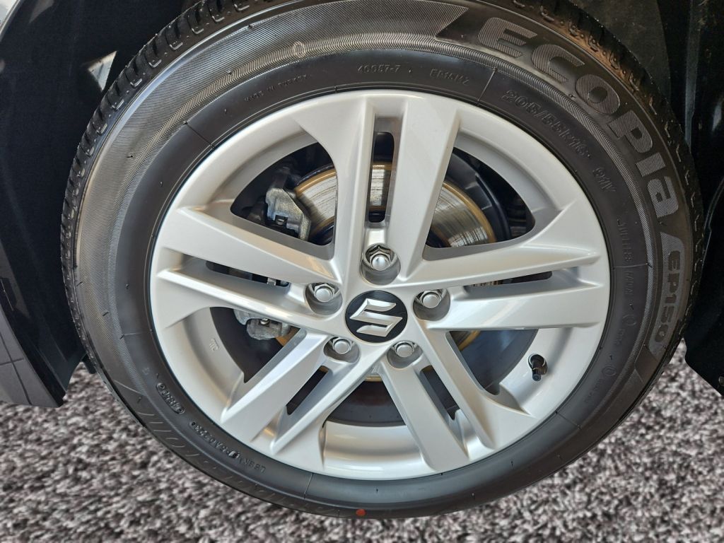 Fahrzeugabbildung Suzuki Swace 1.8 Hybrid Comfort+ Automatik SHZ Lenkr.LE