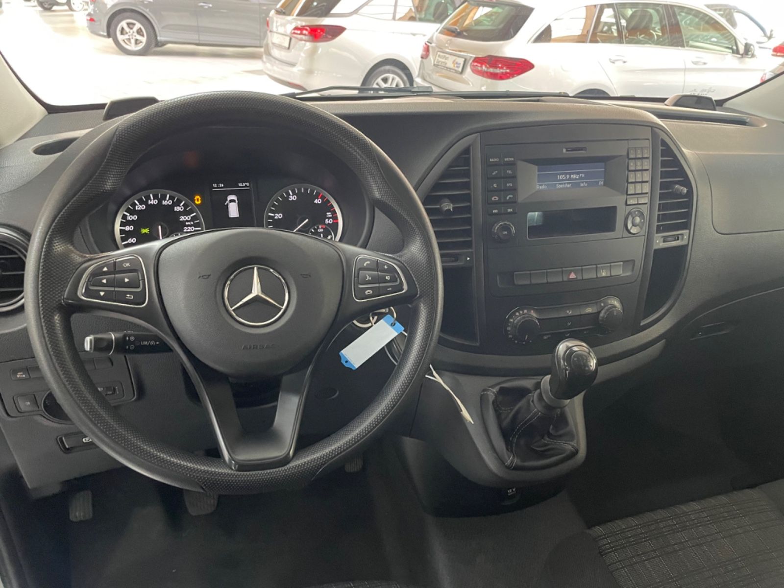 Fahrzeugabbildung Mercedes-Benz Vito Mixto 111 CDI FWD extralang *WERKSTATT*