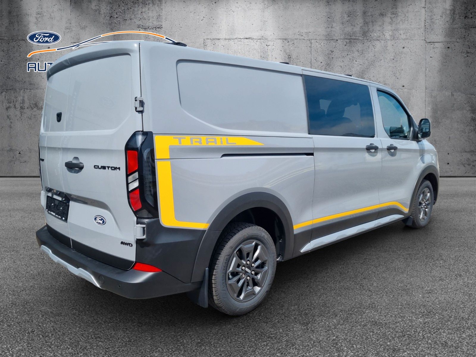 Fahrzeugabbildung Ford Transit Custom Kasten 320 L2 Trail Doppelkabine