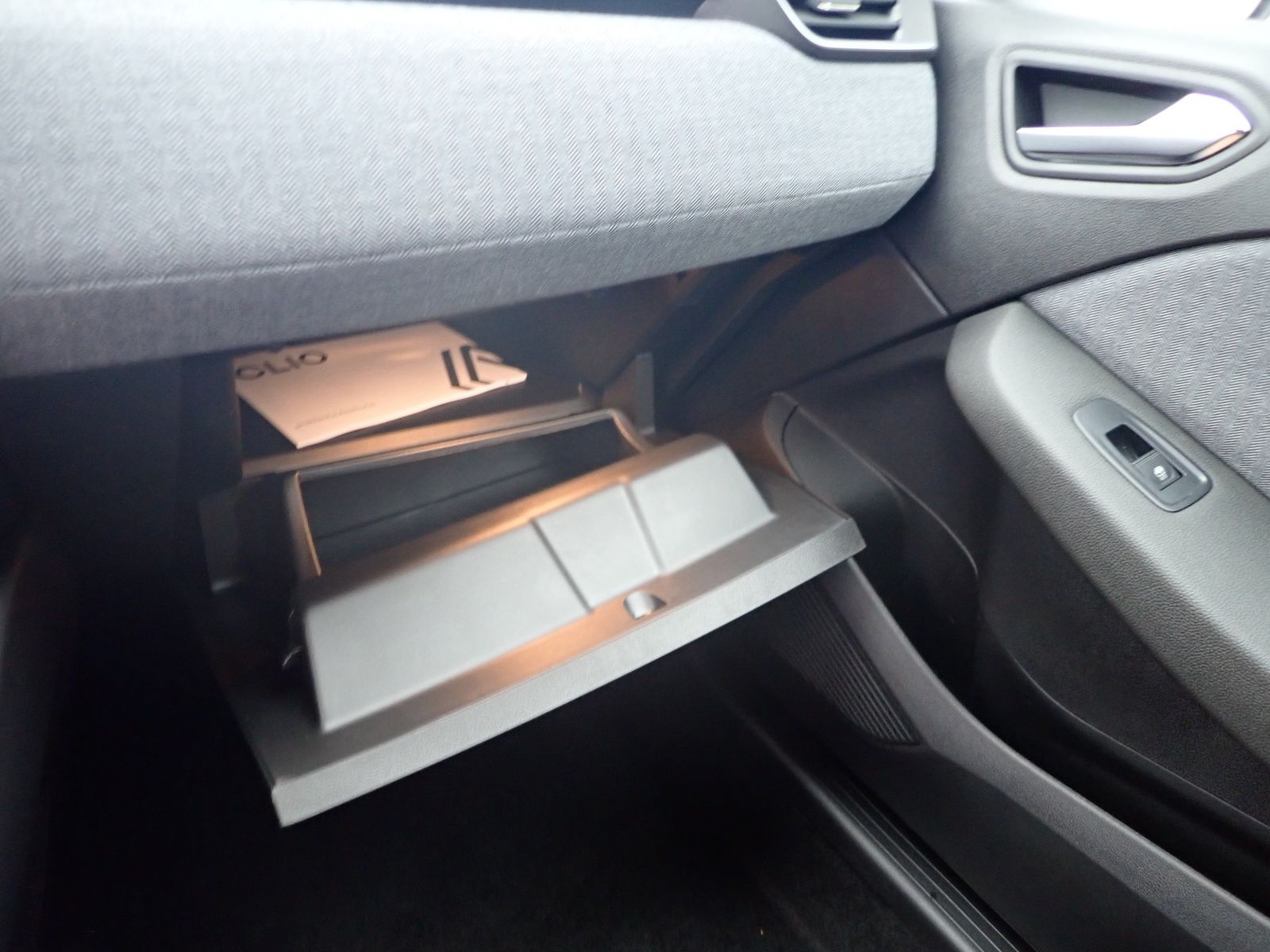 Fahrzeugabbildung Renault Clio KISS TCe 90