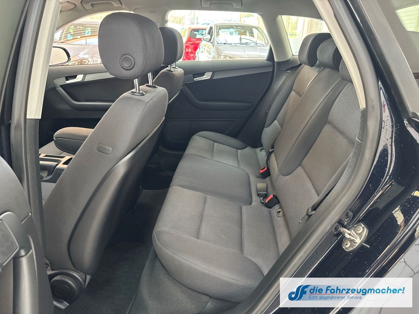Fahrzeugabbildung Audi A3 Sportback 1.6 TDI Attraction Klimaautom SHZ