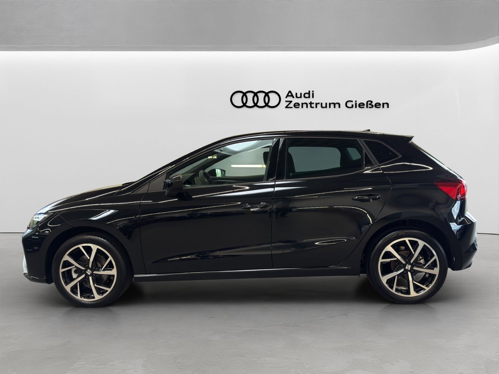 Seat Ibiza 1.0 TSI DSG FR ACC LED Rückfahrkamera imagem 2