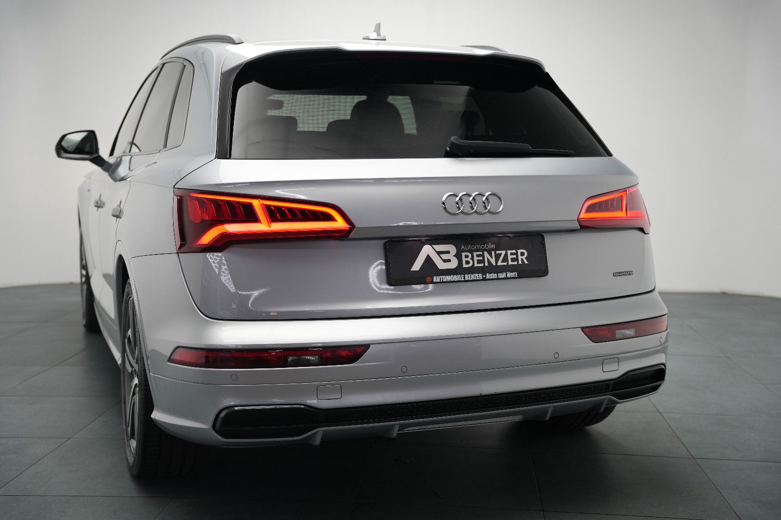 Fahrzeugabbildung Audi Q5 Quattro *S-Line*Virtual*SHZ*Navi*PDC*ACC