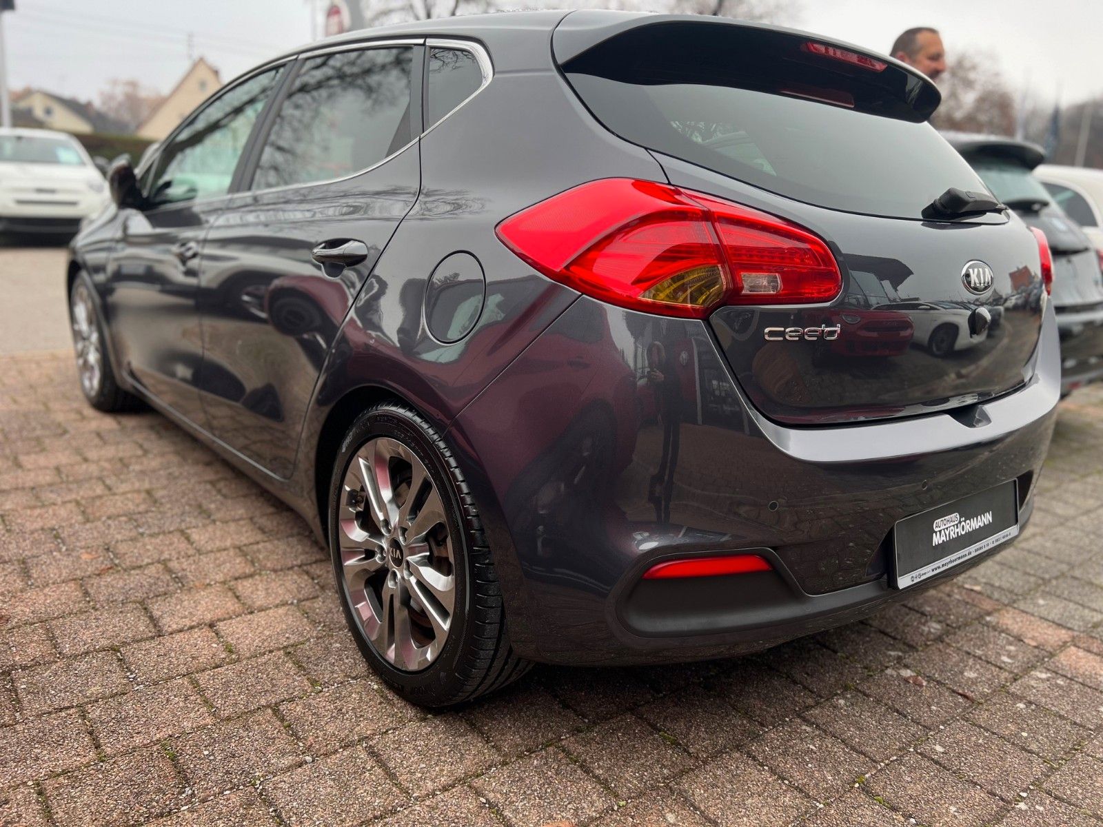 Fahrzeugabbildung Kia KIA CEED 1.6 DCT SPIRIT AUTOMATIK PANORAMADA