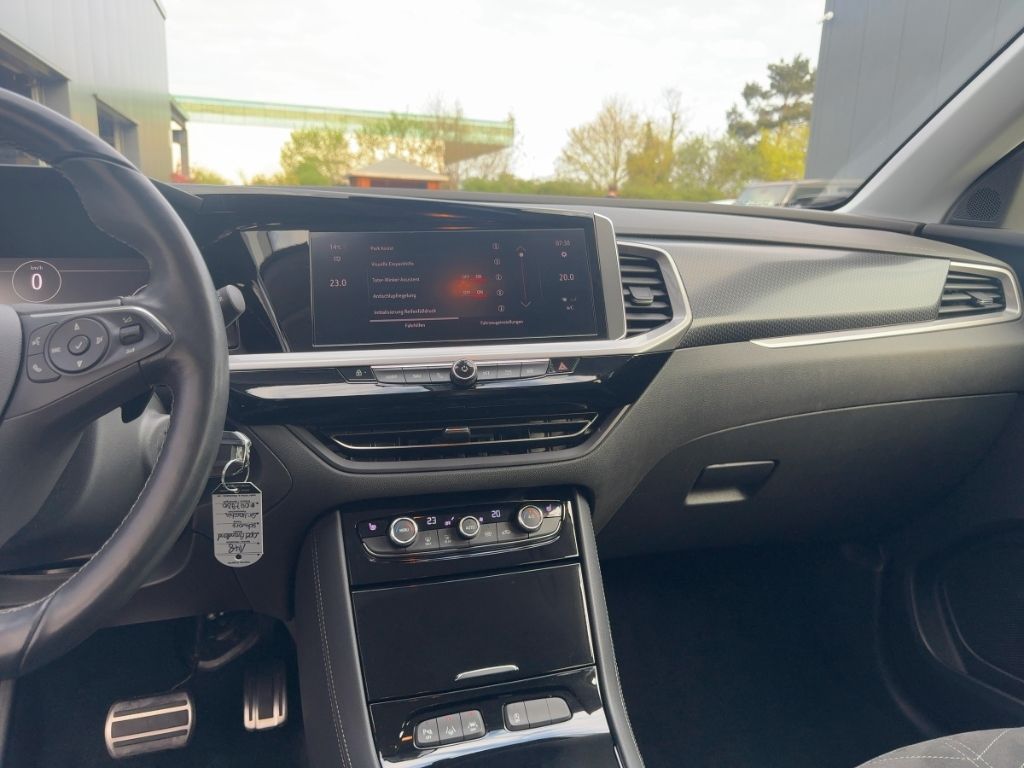Fahrzeugabbildung Opel Grandland GS MATRIX NAVI 360 Grad-Kamera