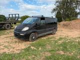 Opel Vivaro 1.9 dci - gebrauchte Opel Vivaro aus dem Jahr 2005