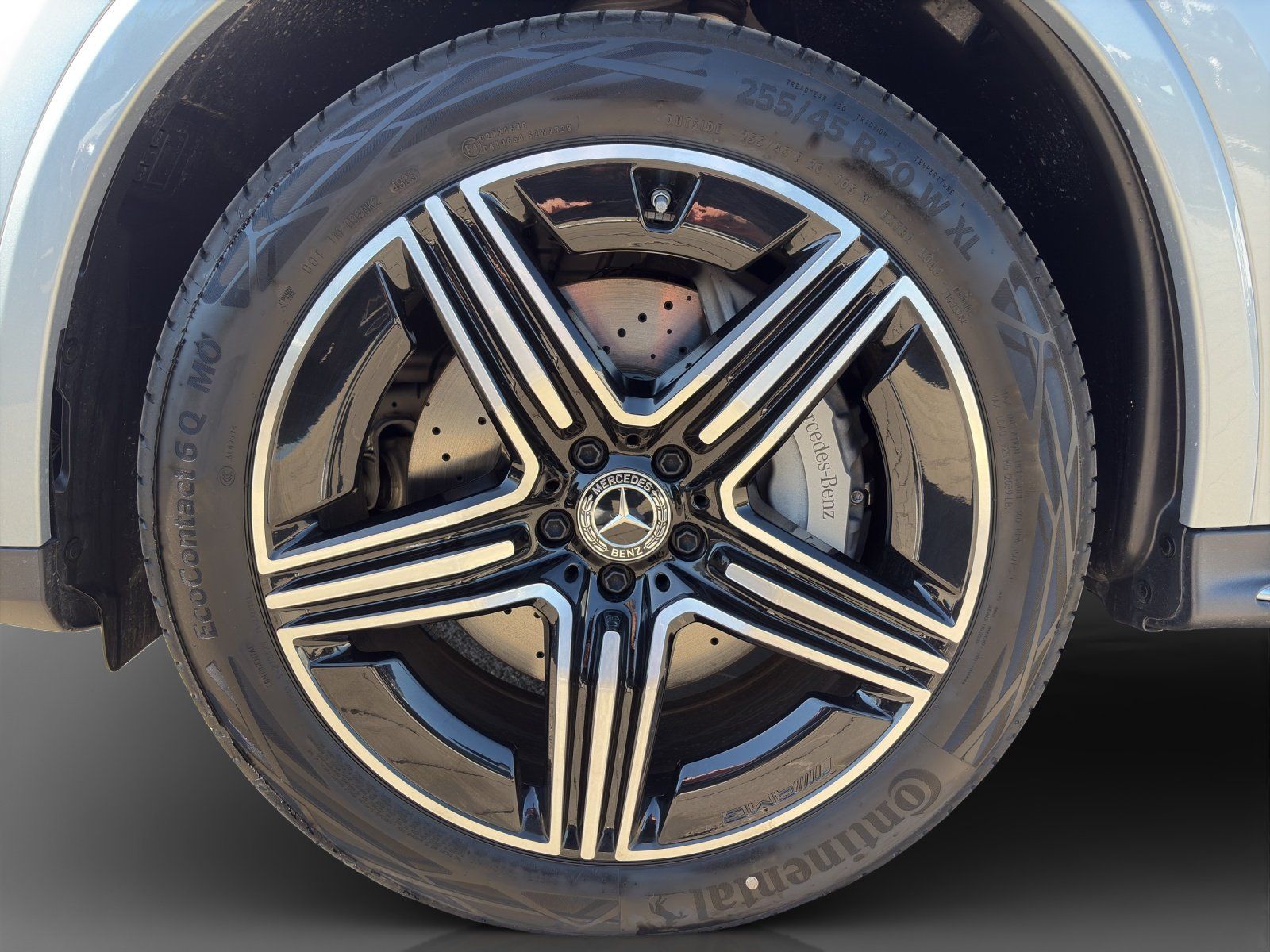 Fahrzeugabbildung Mercedes-Benz GLC 300 d 4M AMG 360° DIG.LIGHT AHK PSD Burmest