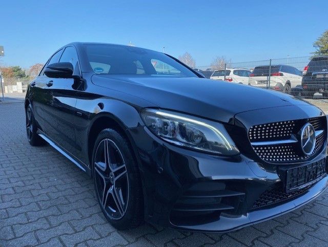 MERCEDES-BENZ C 300 C Limousine C 300 e 4Matic AMG LINE