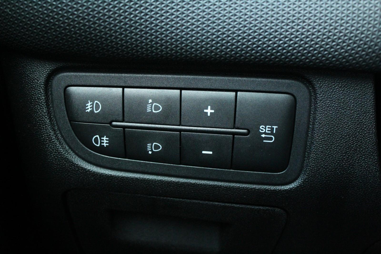 Fiat Punto Young * PDC * Navi * Klima *
