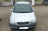 Opel opel zafira 7 sitzer - Opel Zafira aus 2004 mit Diesel-Antrieb