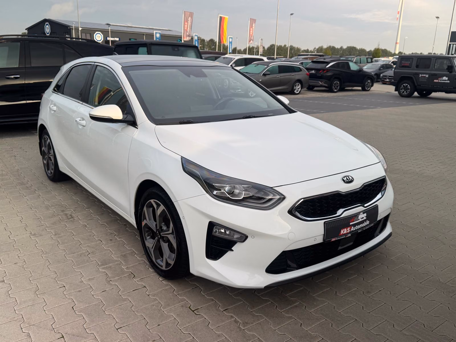 Kia Ceed 1.4 TGDI Platinum Edition*PANO*NAVI*RFK*SHZ