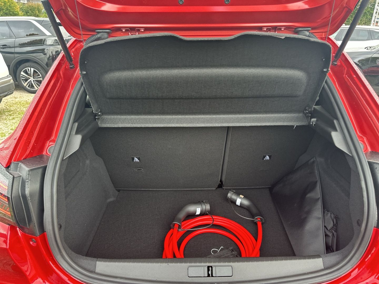 Fahrzeugabbildung Peugeot 208 GT Elektro 156 Panorama Navi 360 Kamera ACC