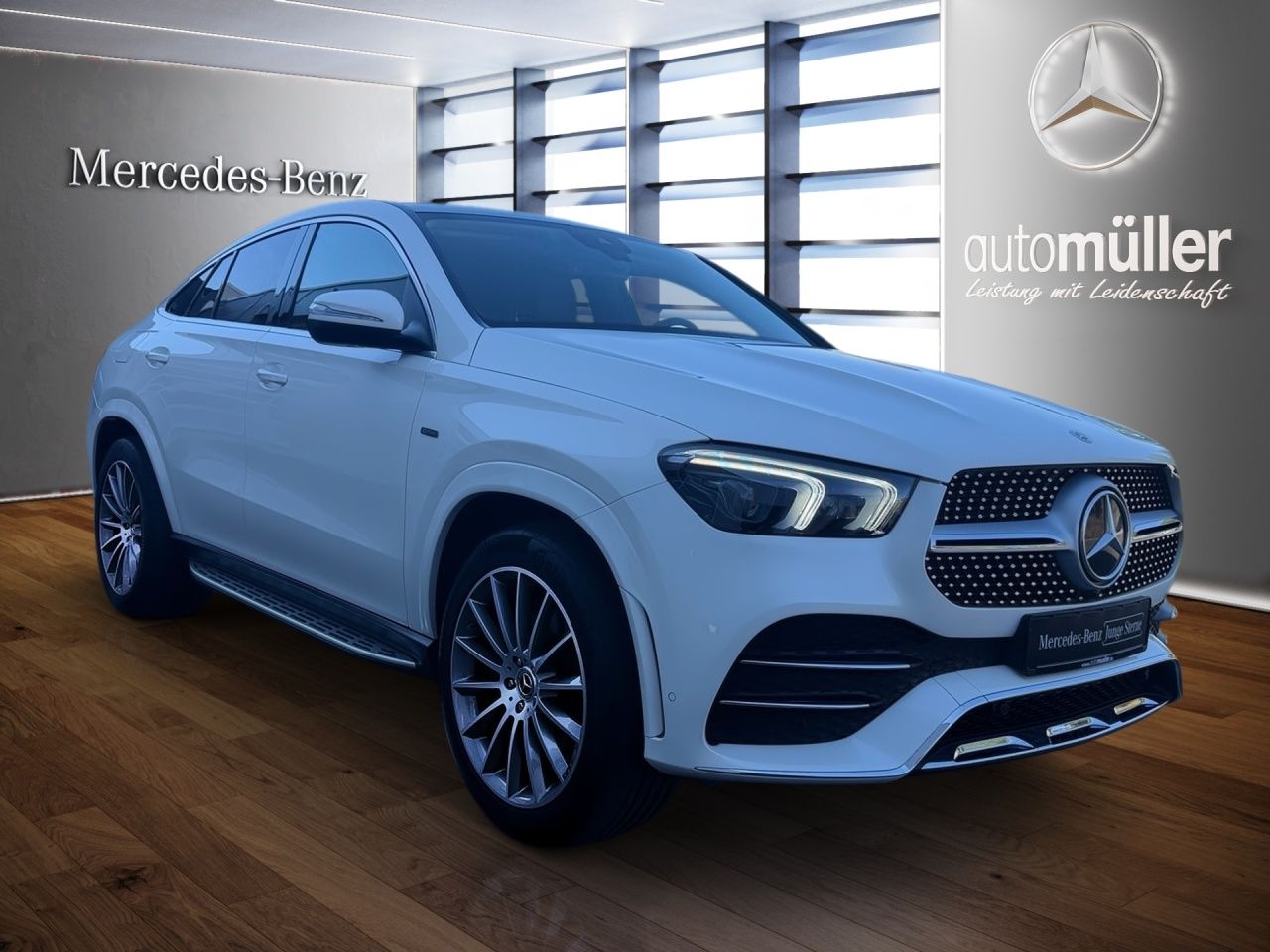 Fahrzeugabbildung Mercedes-Benz GLE 350 e 4M Coupé AMG+AHK+PANO+BUR+MULTIB+CARPL
