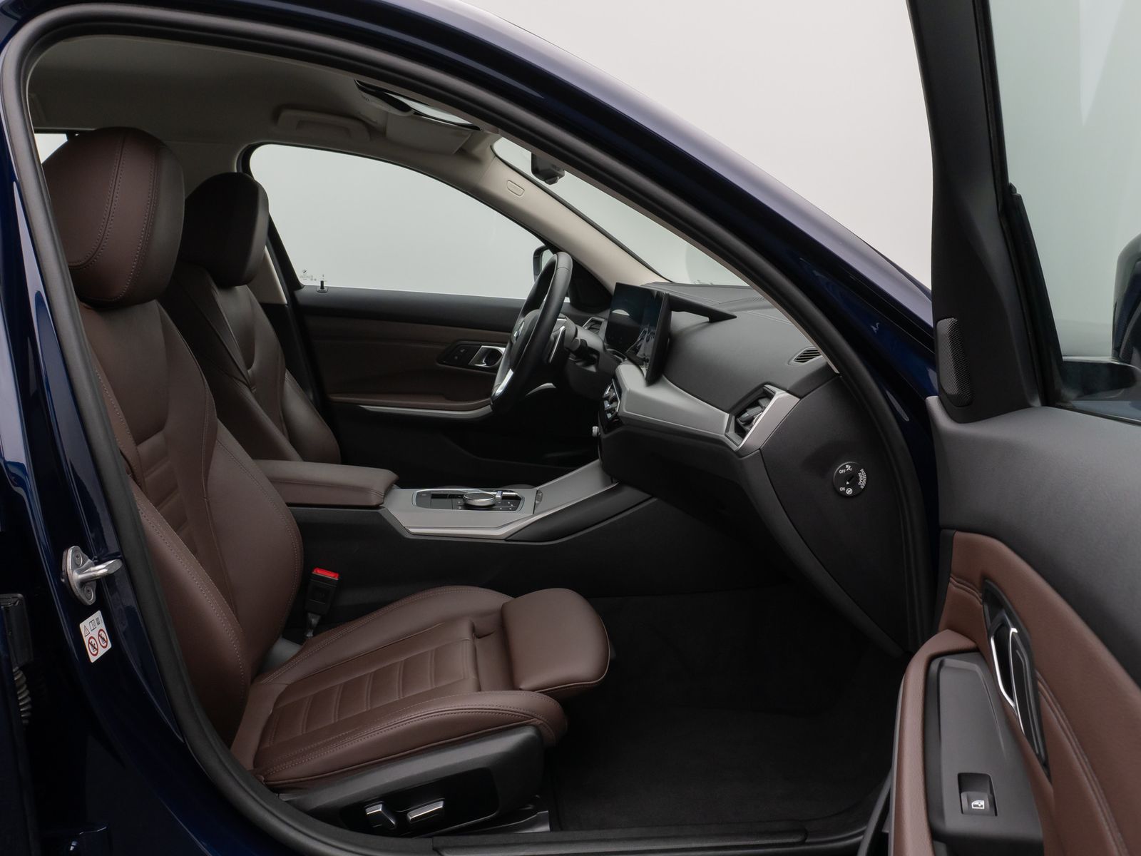 Fahrzeugabbildung BMW 320d xD Kamera HUD DAB Komfort Sport Individual