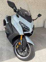 Yamaha TMAX techmax 560 mit Akrapovic Euro 5+ - YAMAHA TMAX 560