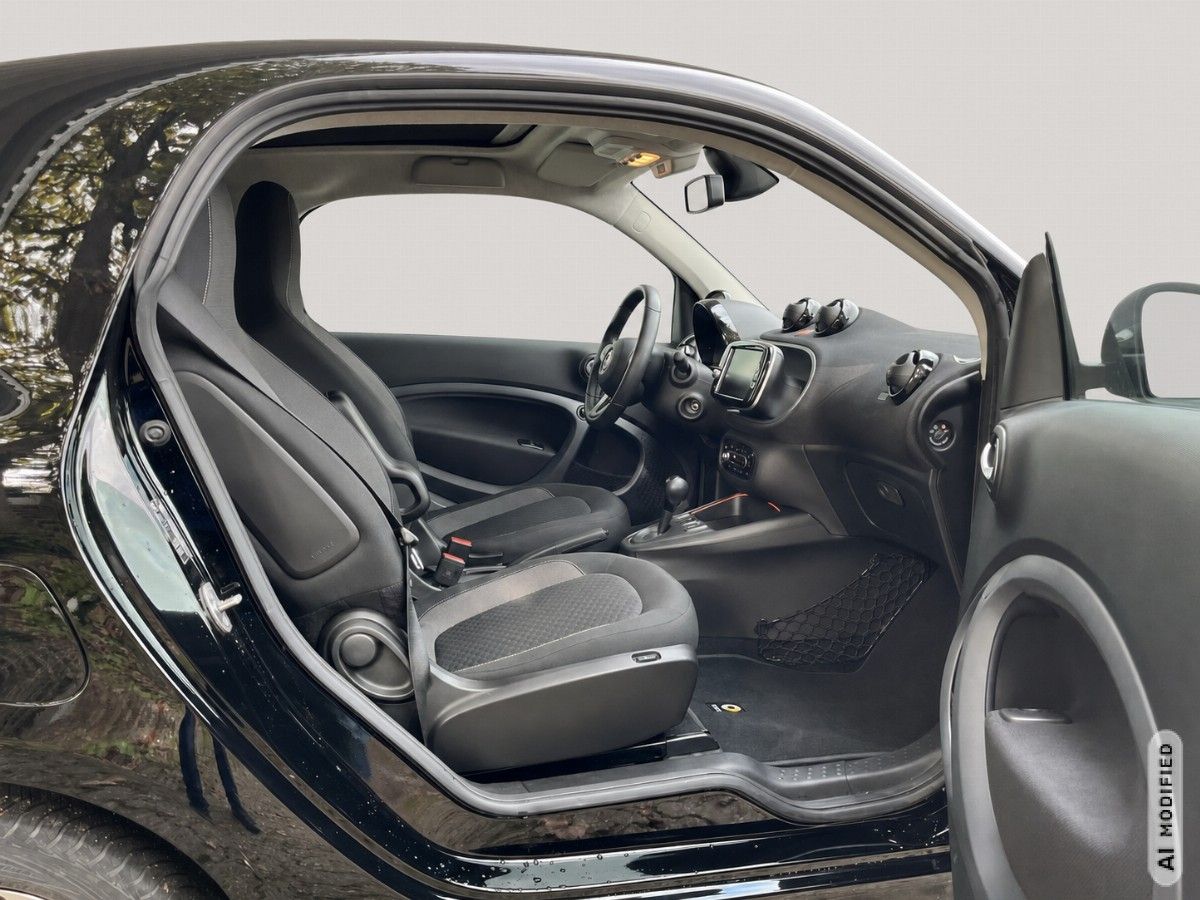 Smart ForTwo EQ*EXCLUSIVE*22kW*PANORAMA*MEDIA*SHZ*CAM* imagem 3