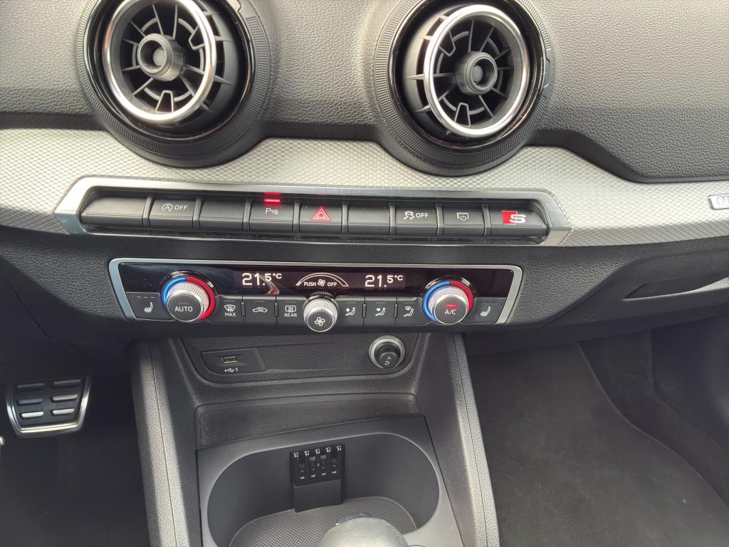 Audi Q2 1.4 TFSI basis LED*PDC*2xKlima*AUT*KlimaA*LM