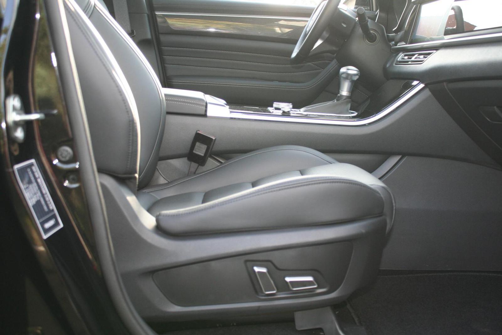 DFSK Fengon 7 2.0 T GDI 4WD Autom. Navi-AHK-Pano-H...