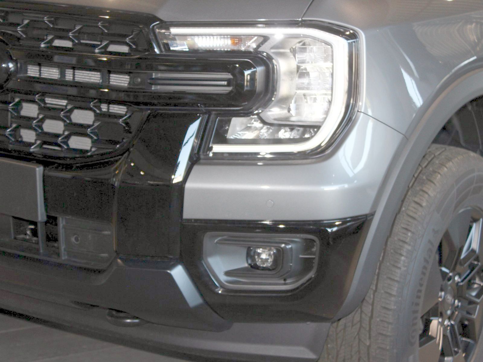 Fahrzeugabbildung Ford Ranger Plug-in-Hybrid Limited e-4WD Doppelkabine