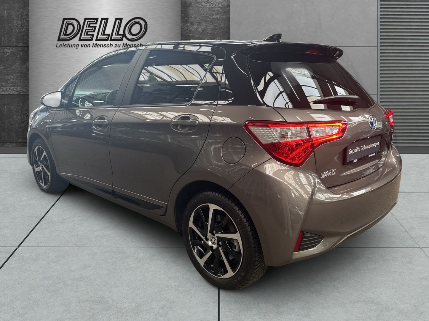 Toyota Yaris Style Selection 1,5-l-VVT-i Hybrid Apple C imagem 3
