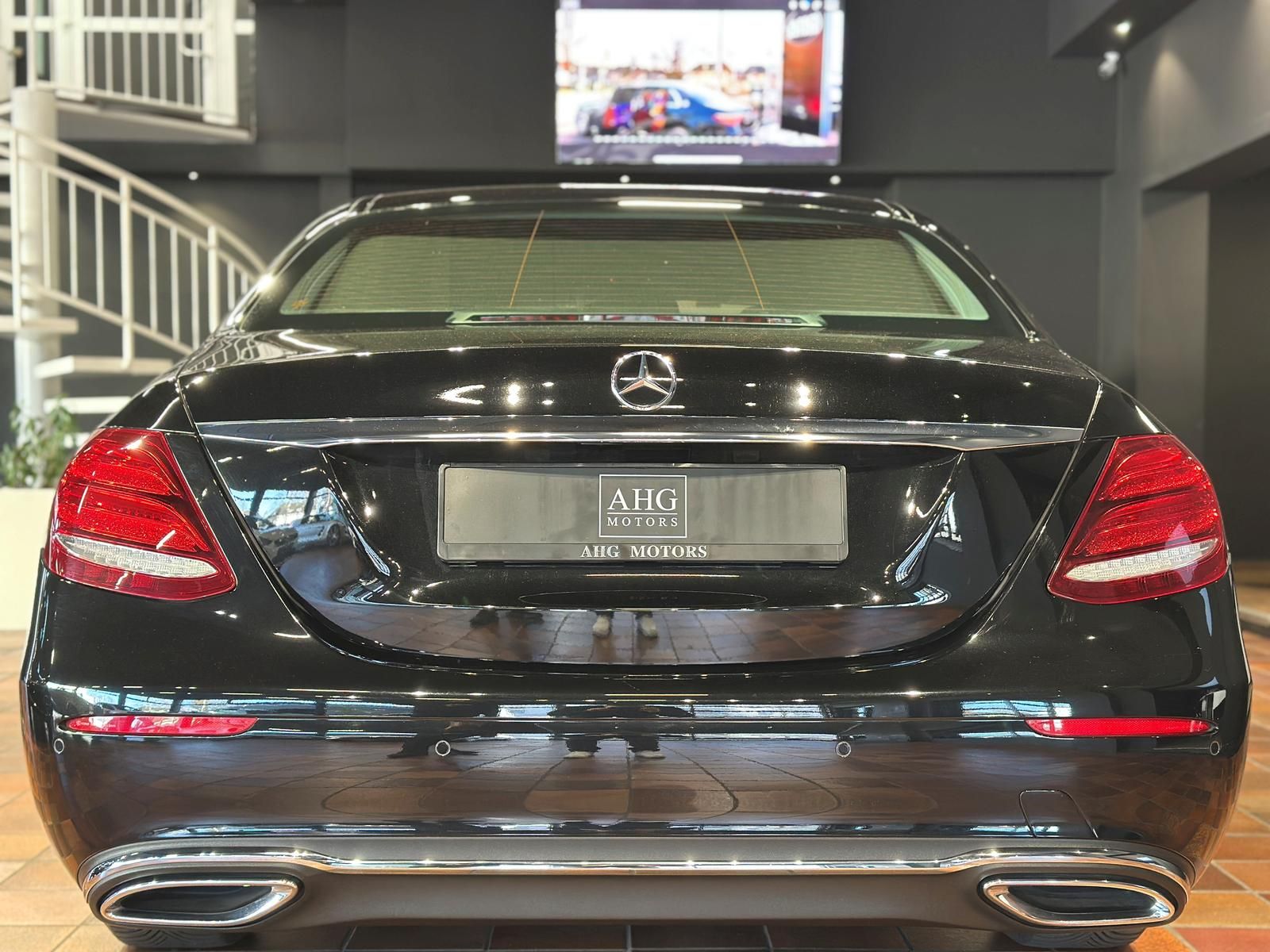Mercedes-Benz E 220 LIMOUSINE AVANTGARDE DISTRONIC COMAND 360° foto 5