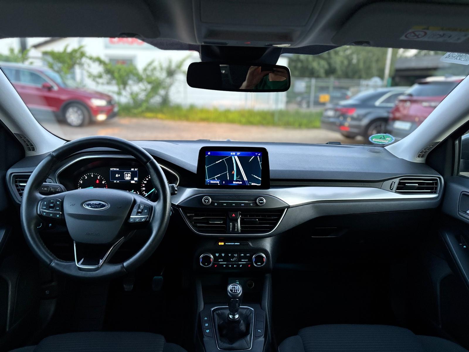Ford Focus Turn. *Titanium*1.Hand*AHK*TÜV NEU!!