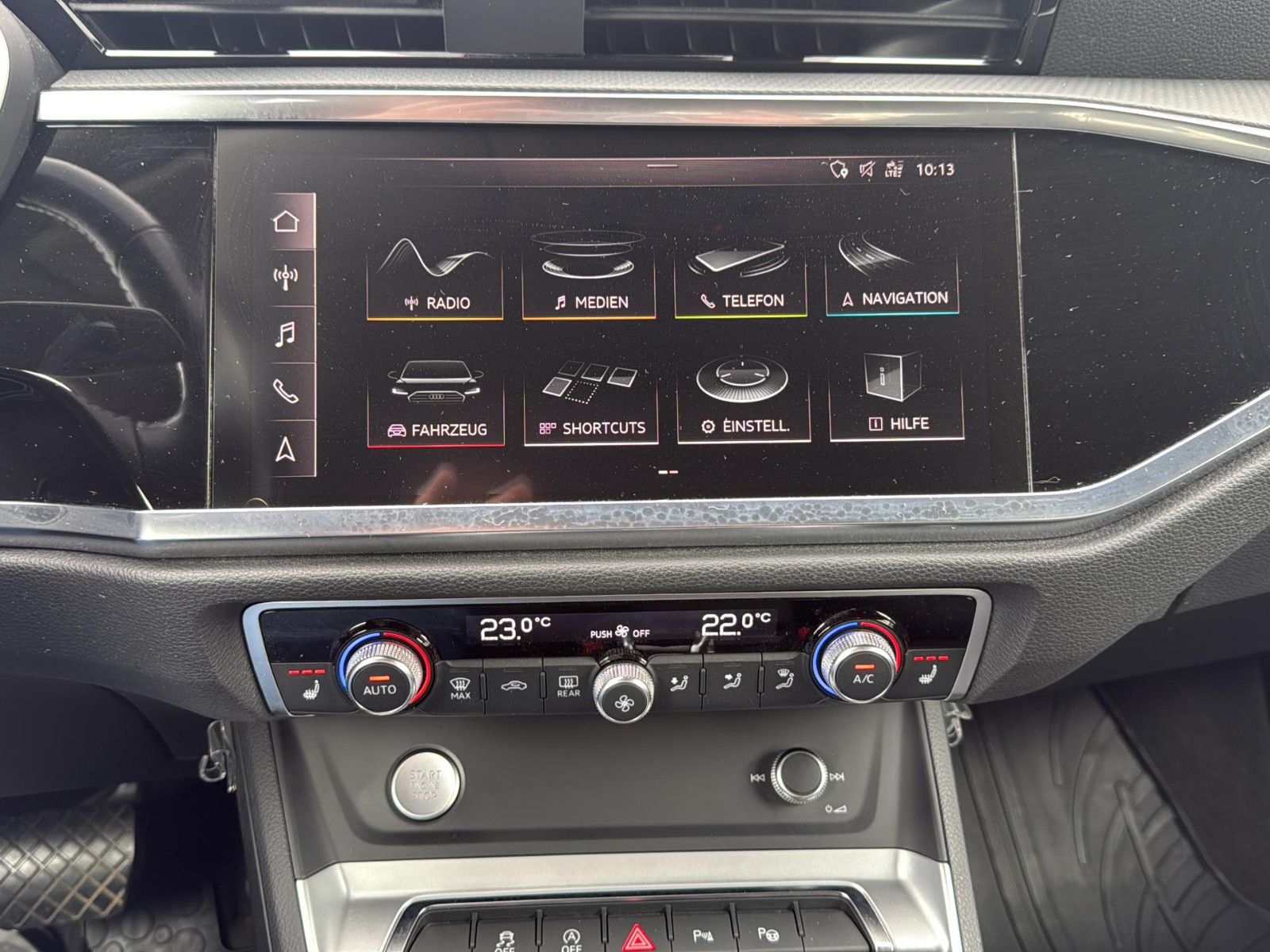 Fahrzeugabbildung Audi Q3 40 TFSI quattro /AHK/ 1.Hand/ unfallfrei