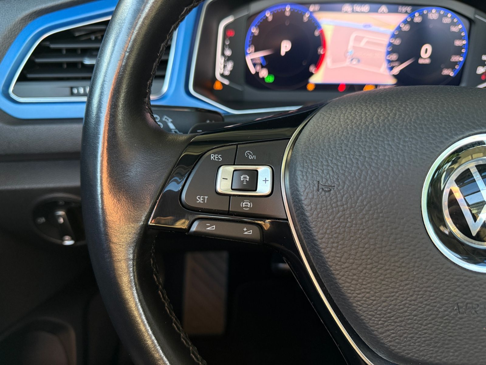 Fahrzeugabbildung Volkswagen T-Roc Cabriolet ACT LED NAVI SHZ