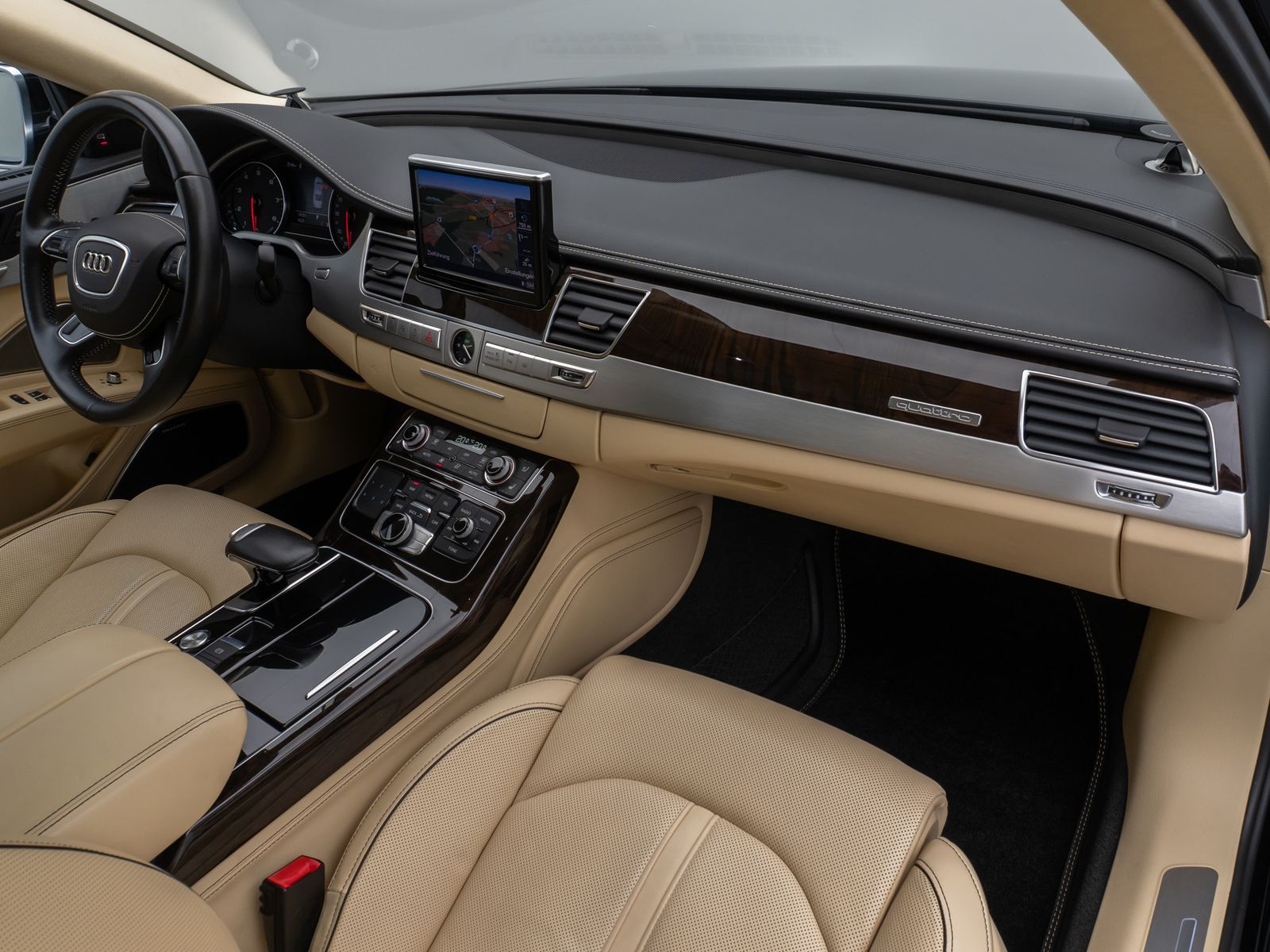 Fahrzeugabbildung Audi A8 W12 Lang Chauffeur GSD B&O Keramik TV Voll