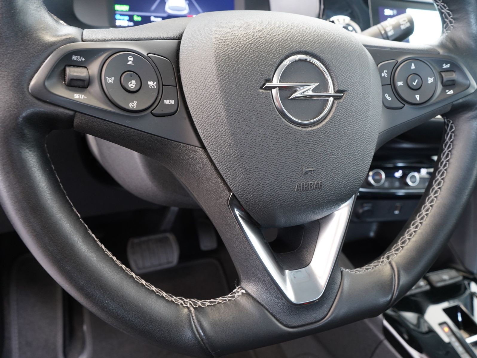 Fahrzeugabbildung Opel Corsa F e Elegance LED/NAVI/DAB/CARPLAY/SOH