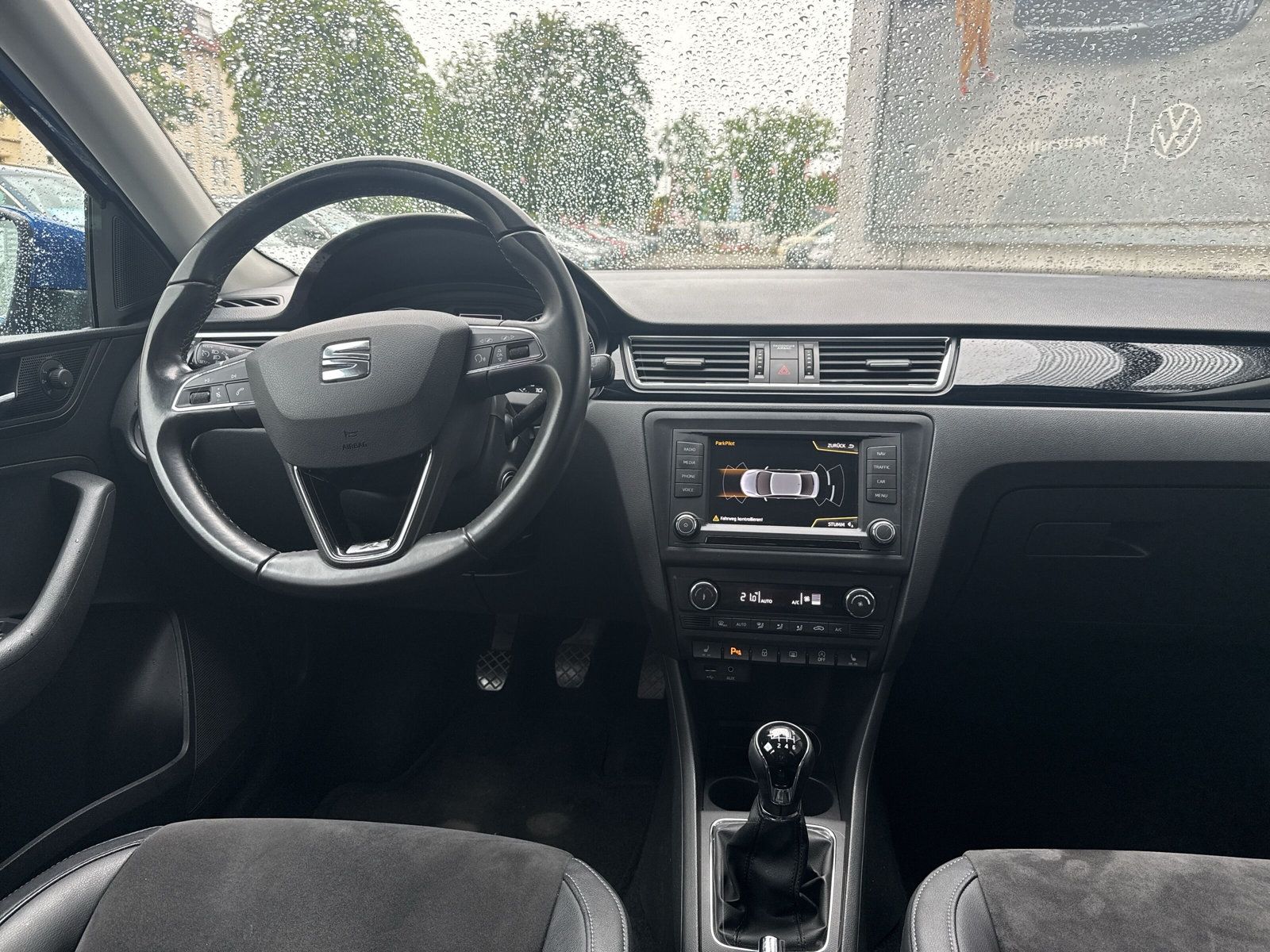Fahrzeugabbildung SEAT Toledo 1.0 TSI Xcellence Navi PDC GRA