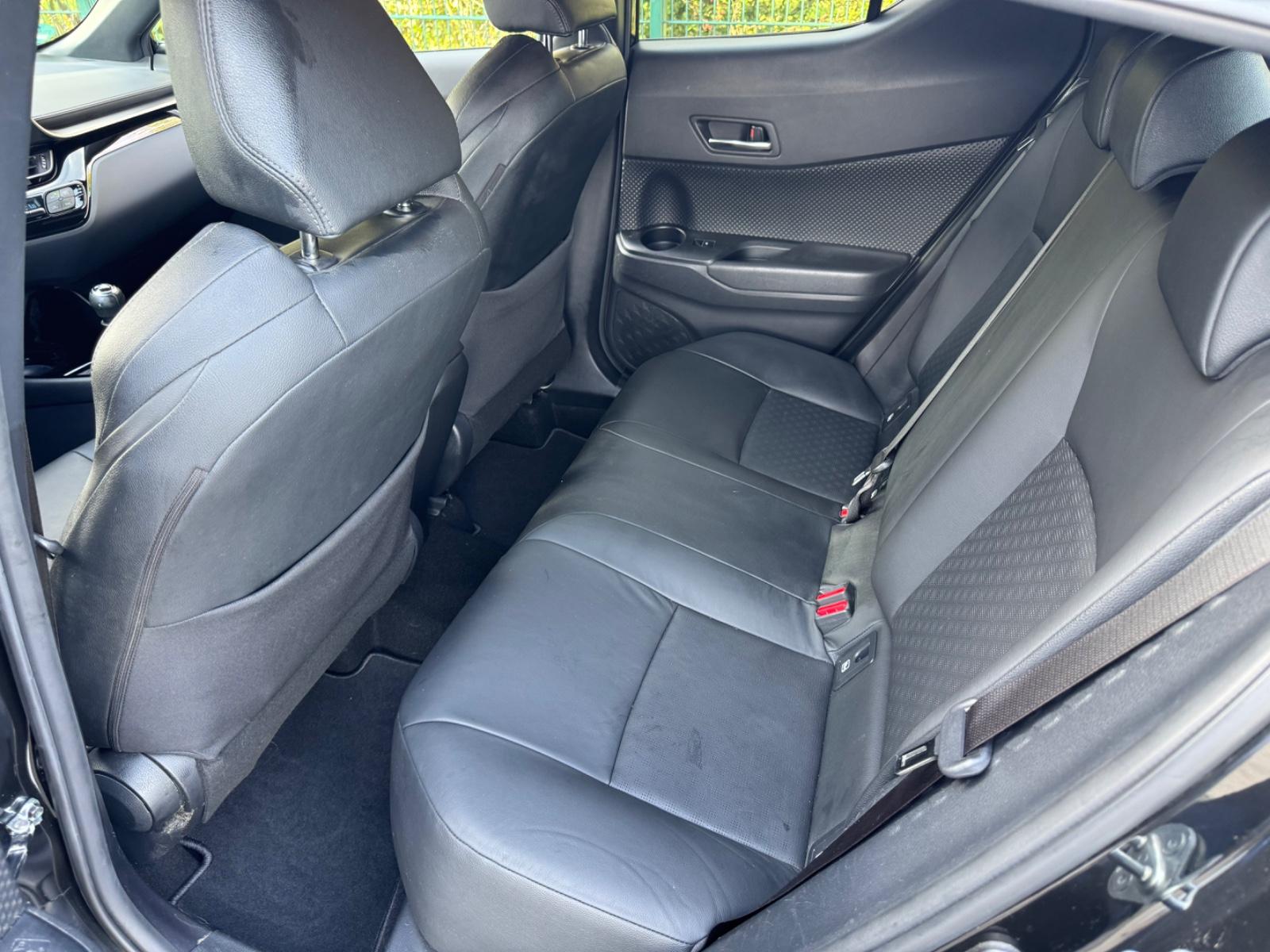 TOYOTA C-HR HYBRID 1.8 122CH - LOUNGE - BVM - HISTORIQUE ENTRETIEN COMPLET - 55.000 KMS
