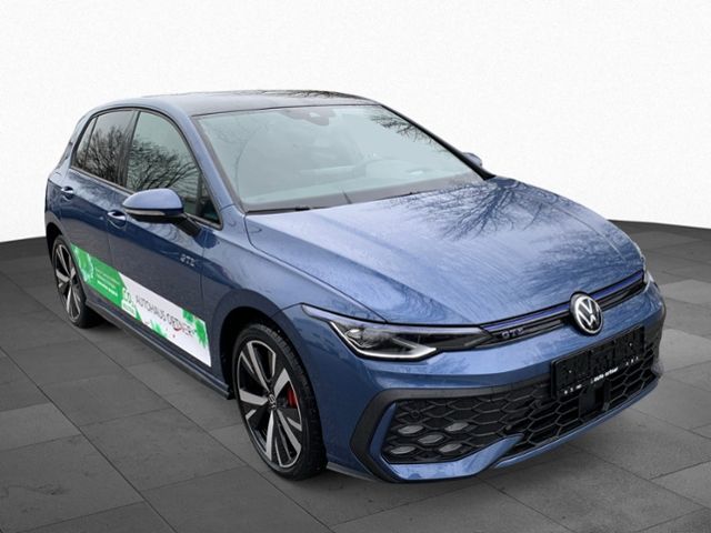 Fahrzeugabbildung Volkswagen Golf GTE MATRIX-LED AREEA VIEW HUD DCC NAVI TRAV