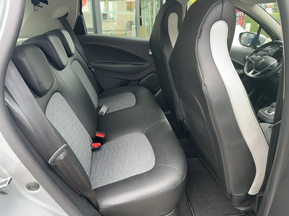 Fahrzeugabbildung Renault ZOE Intens R135 Z.E 50 GJR Navi SHZ Kamera