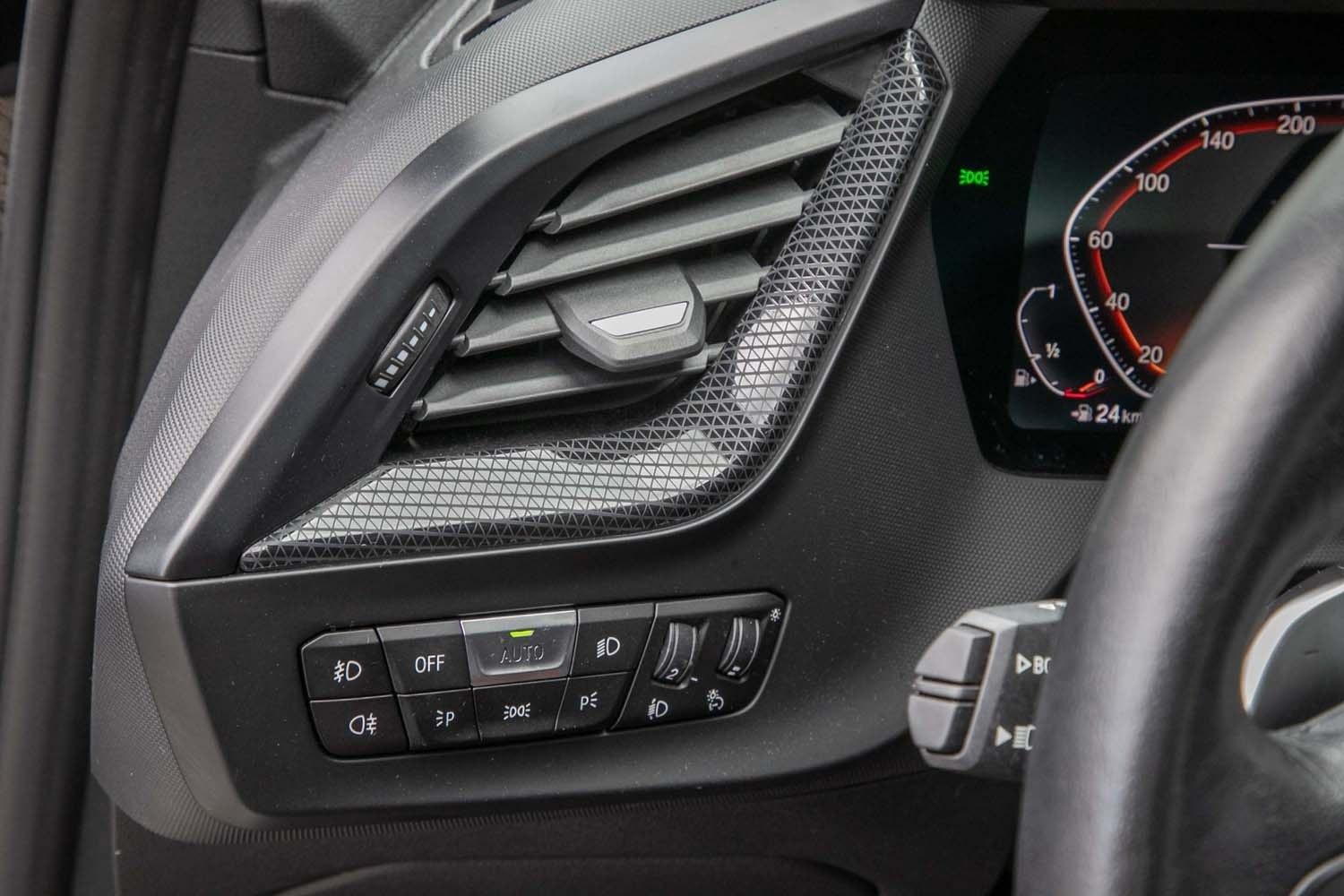 BMW 1 Series i Sport Line Navi PDC LED Lenkradhz Klimaaut, миниатюра 11
