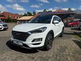 Hyundai Tucson 1.6 CRDI Premium 4WD LED ACC KAM PANO - Hyundai TUCSON mit Anhängerkupplung