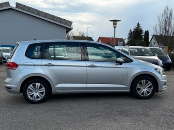 Volkswagen Touran - 11