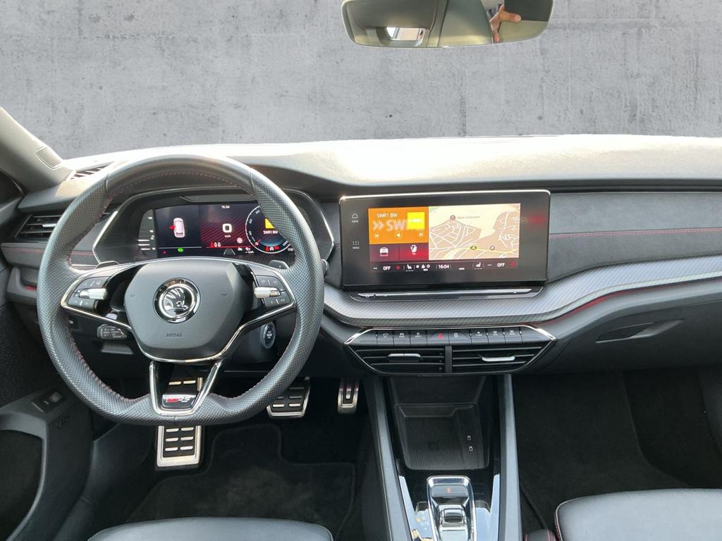 Skoda Octavia 2022 г. Белый, пробег 46463 км