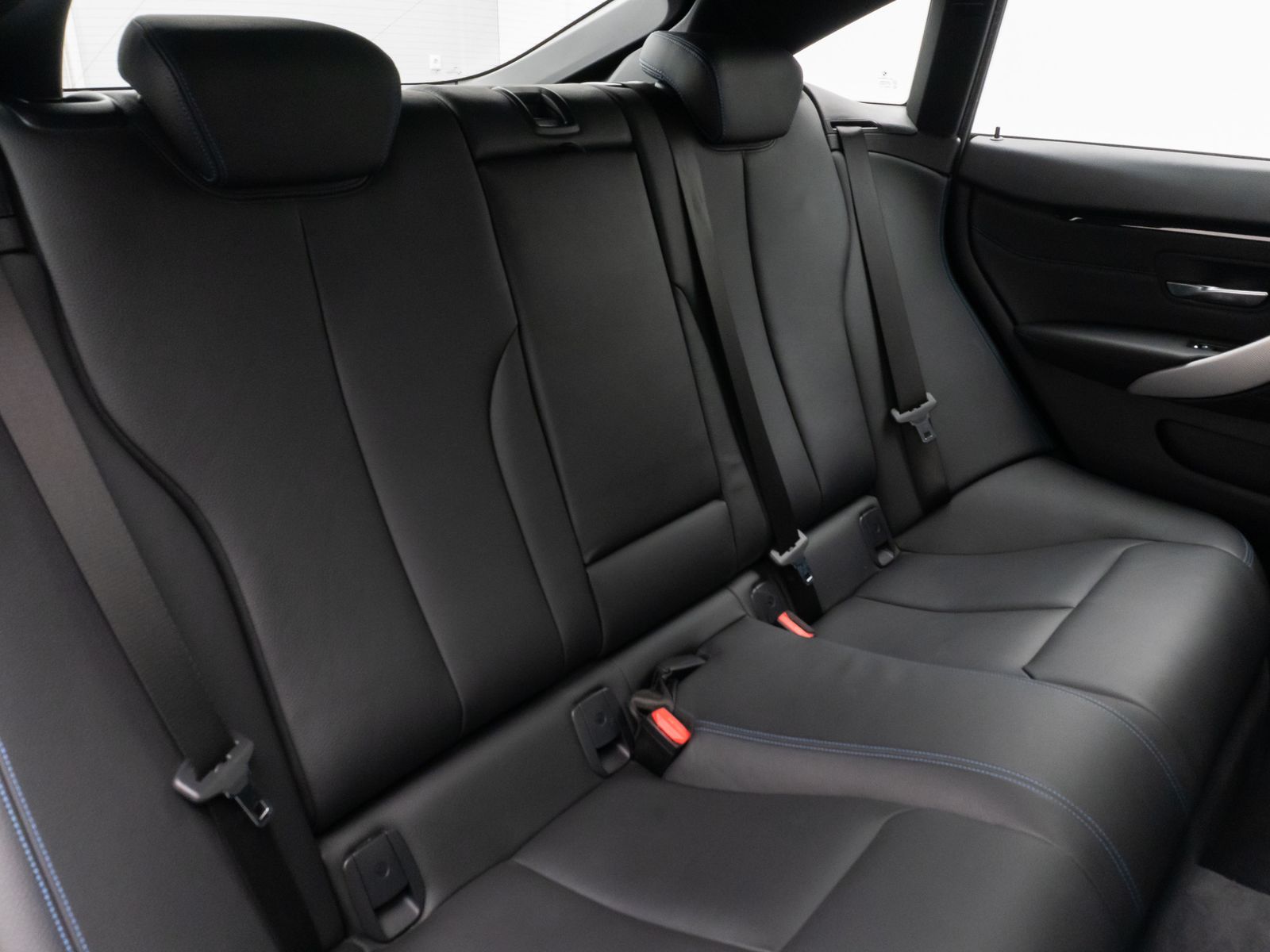 Fahrzeugabbildung BMW 430 Gran Coupé M Sport Glasdach Kamera HUD HiFi