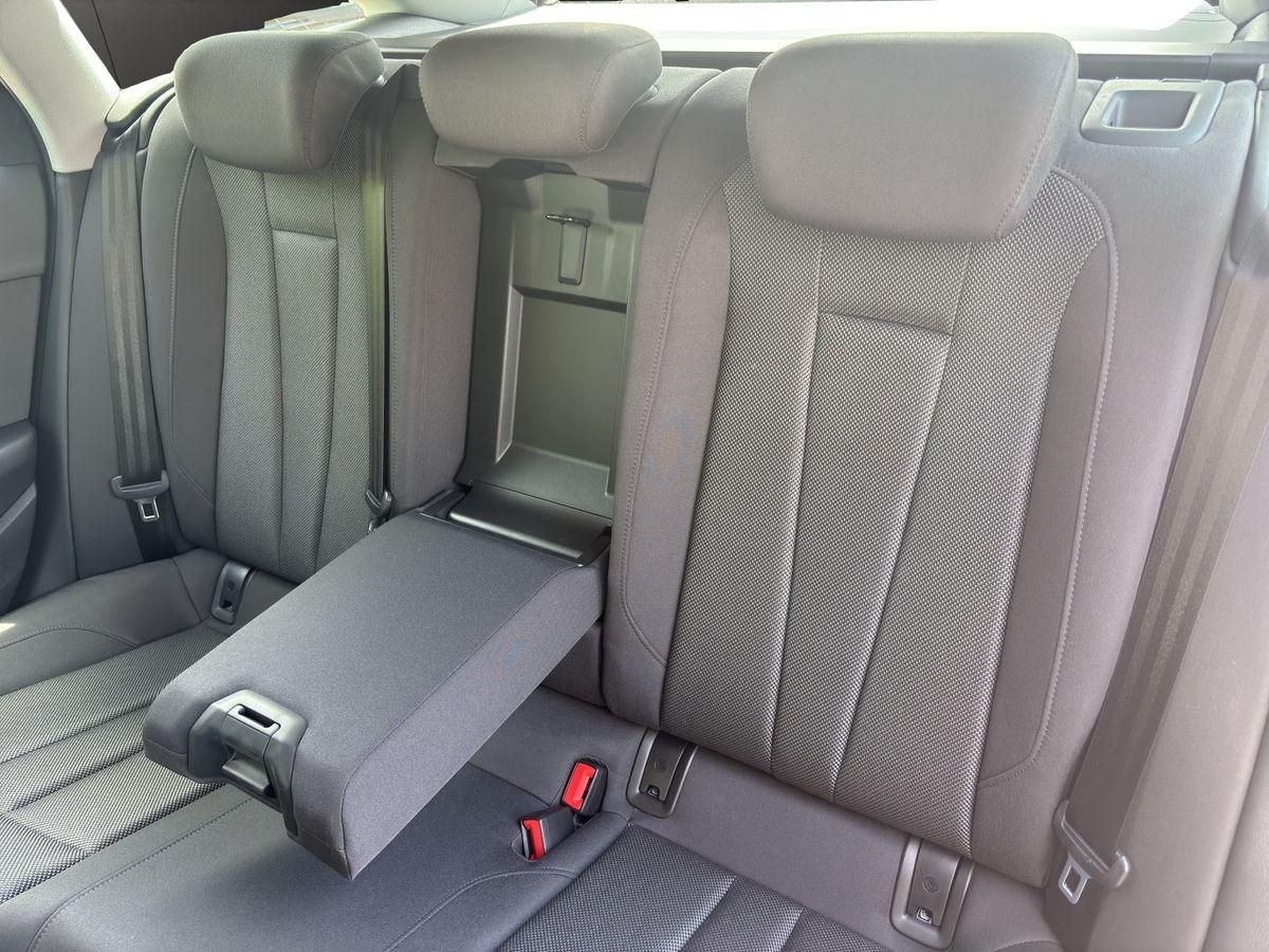 A4 Avant 2.0 TDI quattro AHK RFK STDHZ NAVI LED