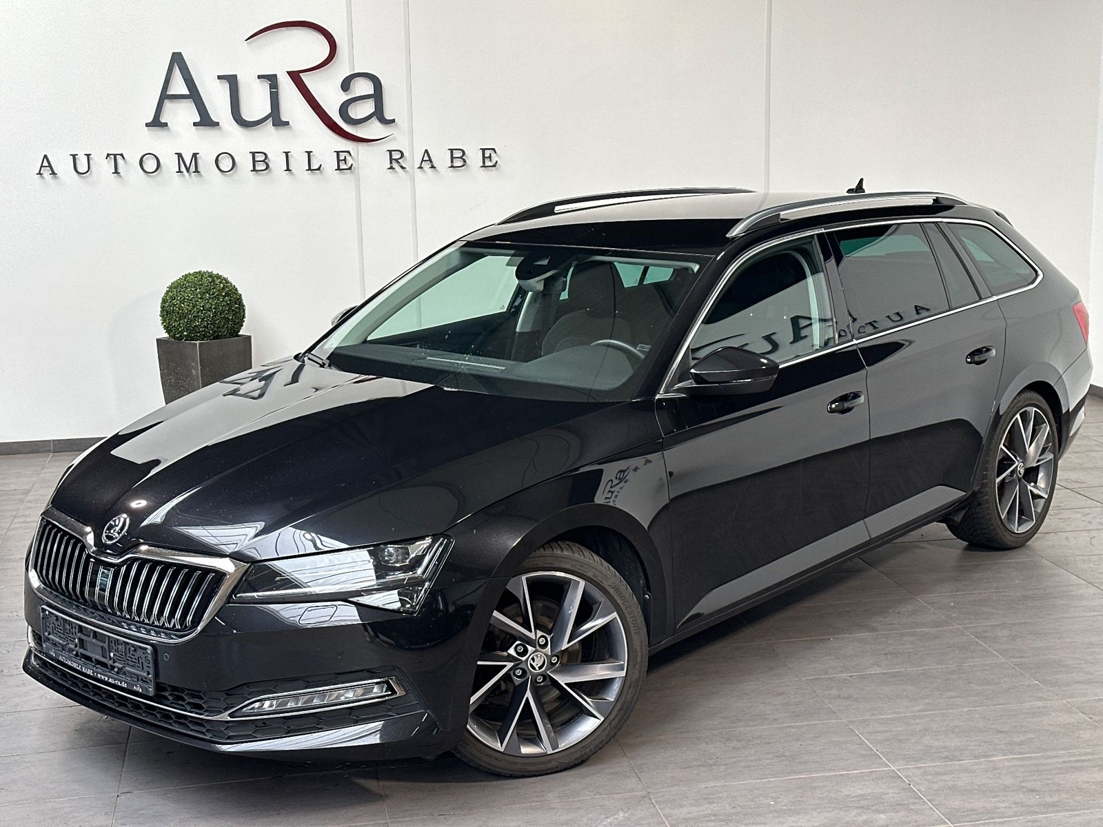 Skoda Superb Combi 2.0 TDI DSG Style NAV+MATRIX+AHK imagem 2