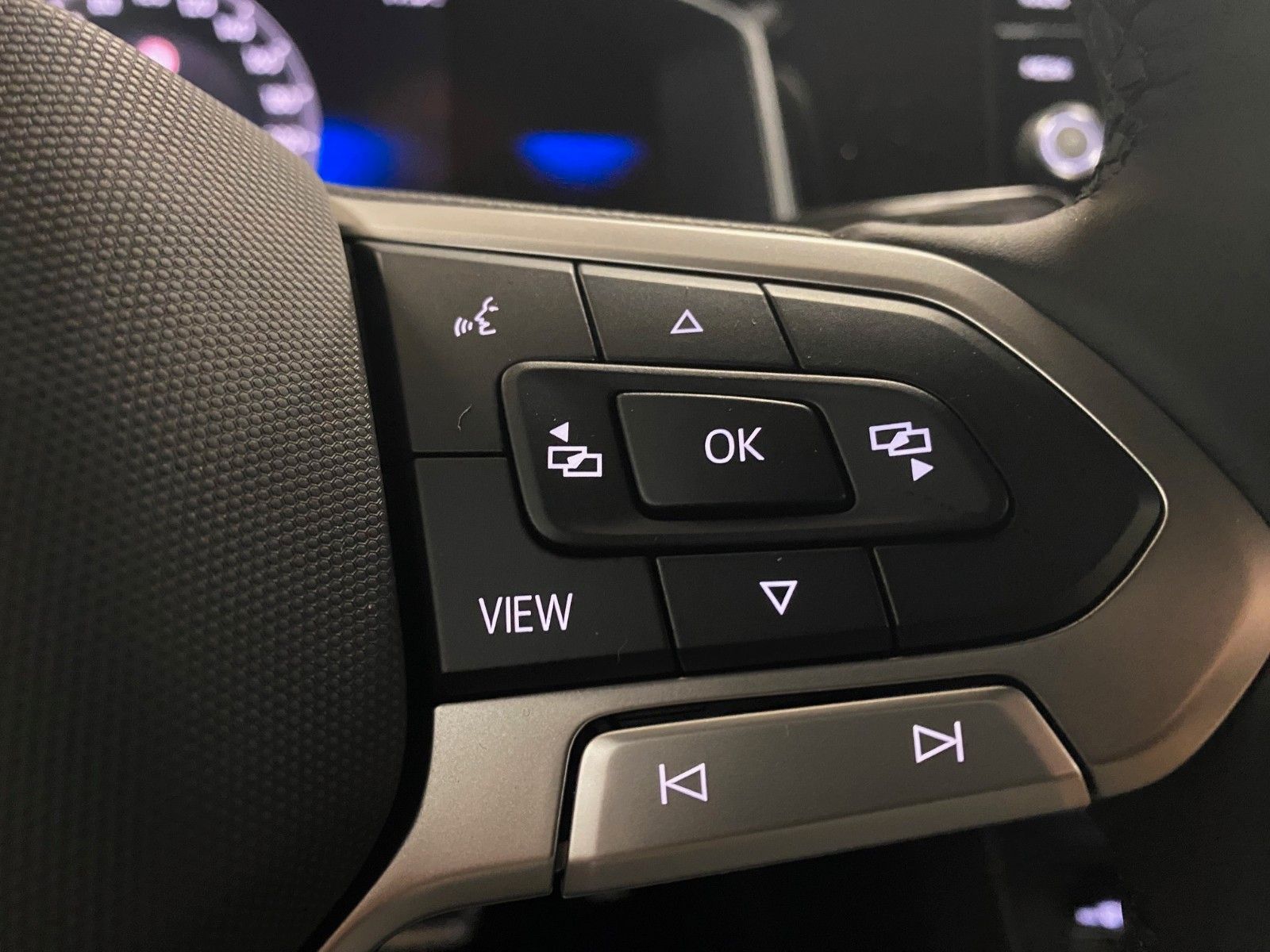 Fahrzeugabbildung Volkswagen Taigo 1.5 TSI DSG R-LINE+Black Style+ACC+Matrix+