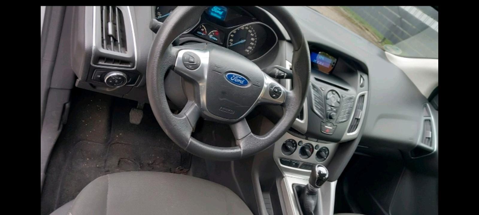Ford Focus 2012 — photo 6