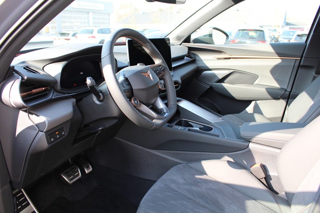 Fahrzeugabbildung CUPRA Terramar VZ 2.0 TSI DSG 4Drive