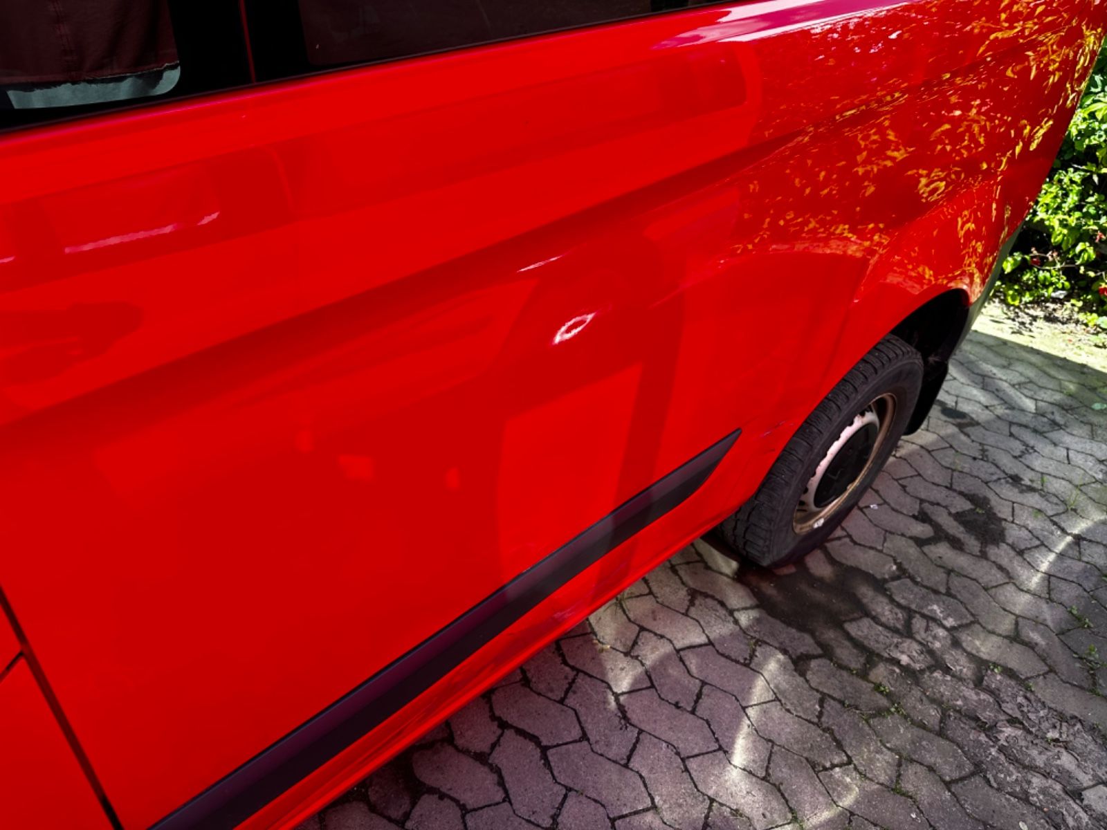 Fahrzeugabbildung Ford Transit Custom Kombi 9 Sitzer 1626 Motorschaden