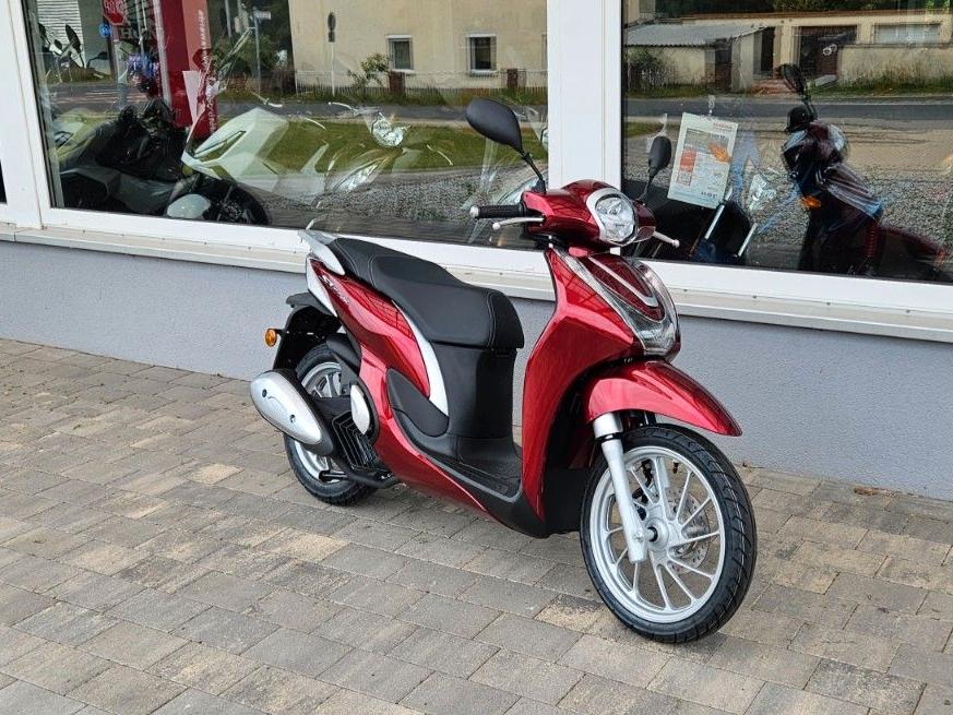 Honda SH 125 Mode mit Tageszulassung 0 Km
