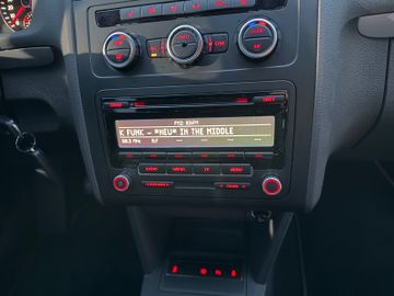 Volkswagen Touran - 12