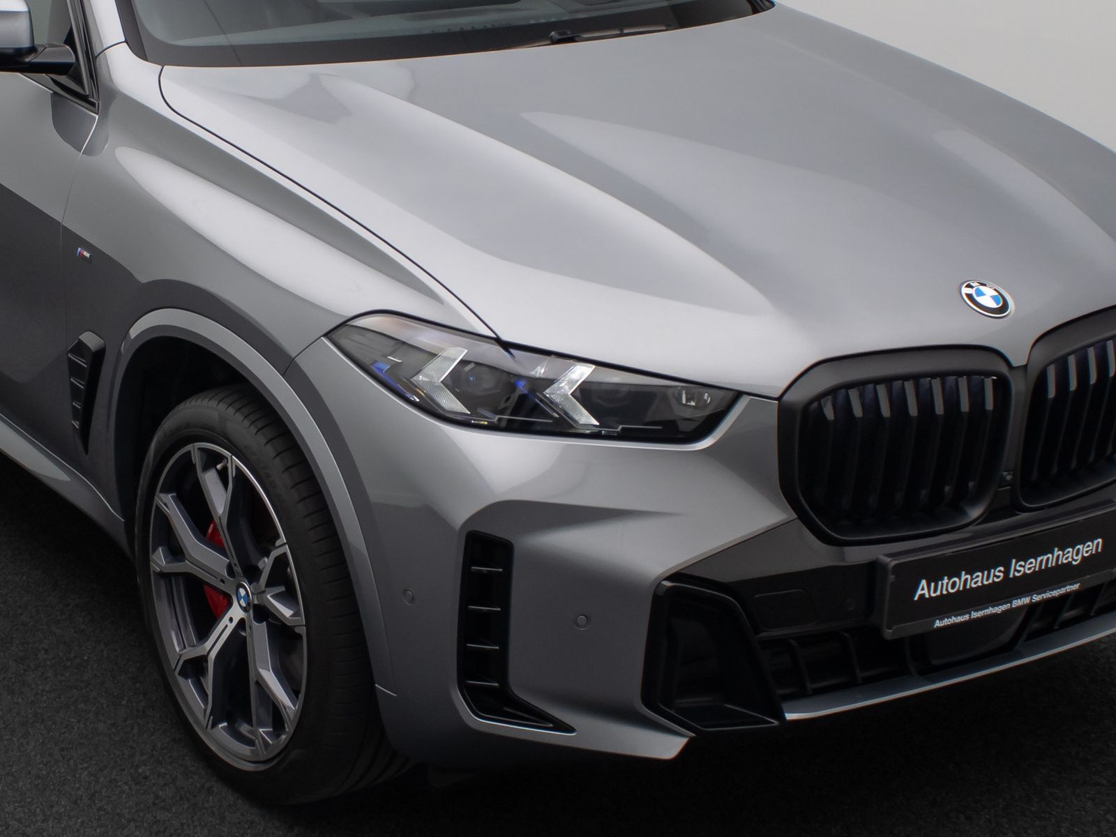 Fahrzeugabbildung BMW X5 xD40d M Sport HUD 360&deg; SoftClose DAB AHK 21"