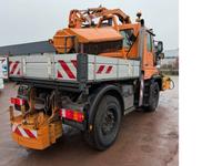 Mercedes-Benz U-400 Mulag/Salzstreuer/Waschgerät